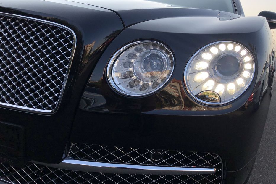 Продам Bentley Flying Spur W12 6.0 Mulliner 2014 года в Киеве