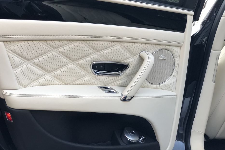Продам Bentley Flying Spur W12 6.0 Mulliner 2014 года в Киеве