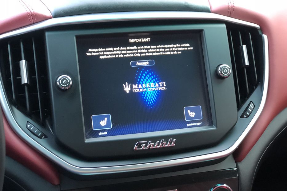 Продам Maserati Ghibli S Q4 409 л.с 2014 года в Киеве