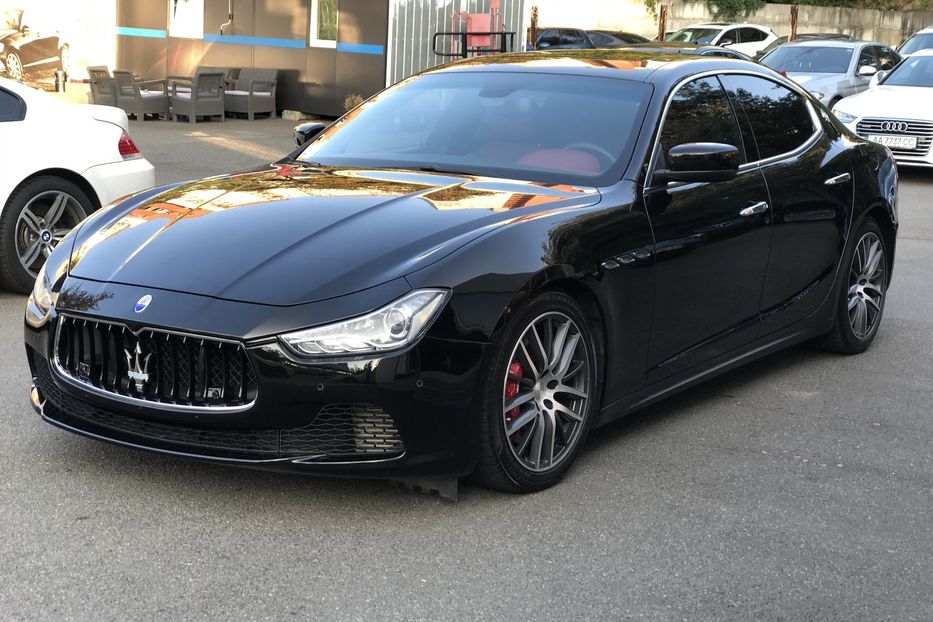 Продам Maserati Ghibli S Q4 409 л.с 2014 года в Киеве