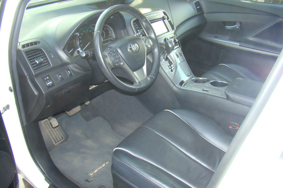 Продам Toyota Venza 2014 года в Одессе