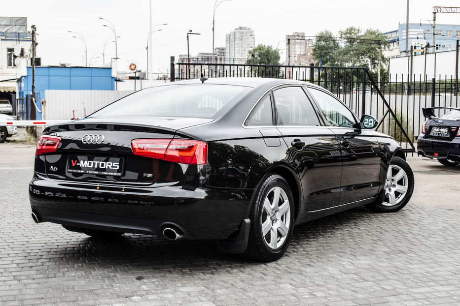 Продам Audi A6 2.8i 2012 года в Киеве