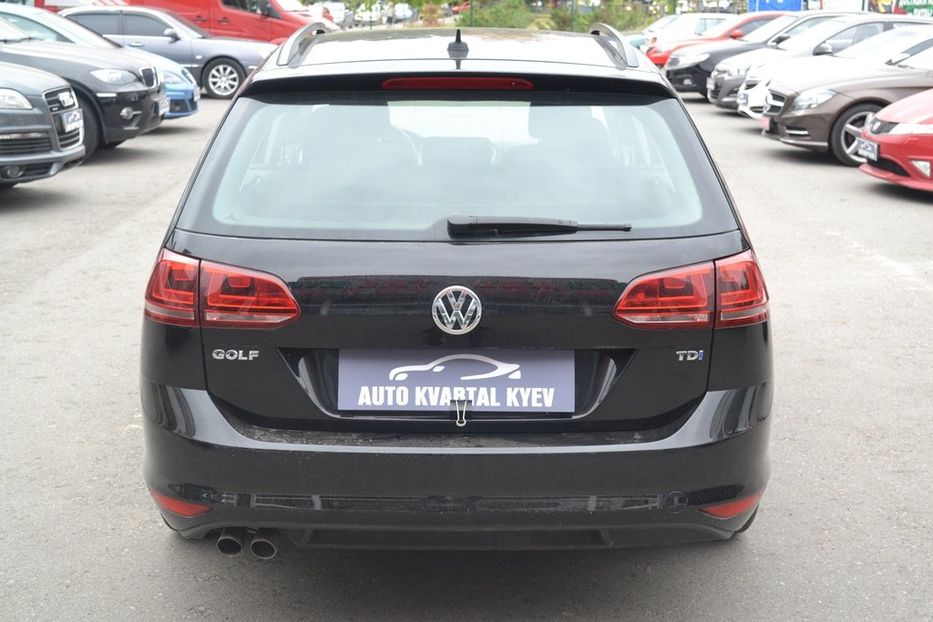 Продам Volkswagen Golf VII 2015 года в Киеве