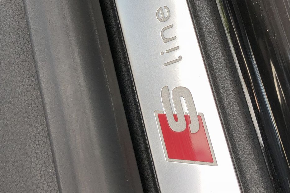 Продам Audi A5 2.0 TFSI S-line 2011 года в Киеве