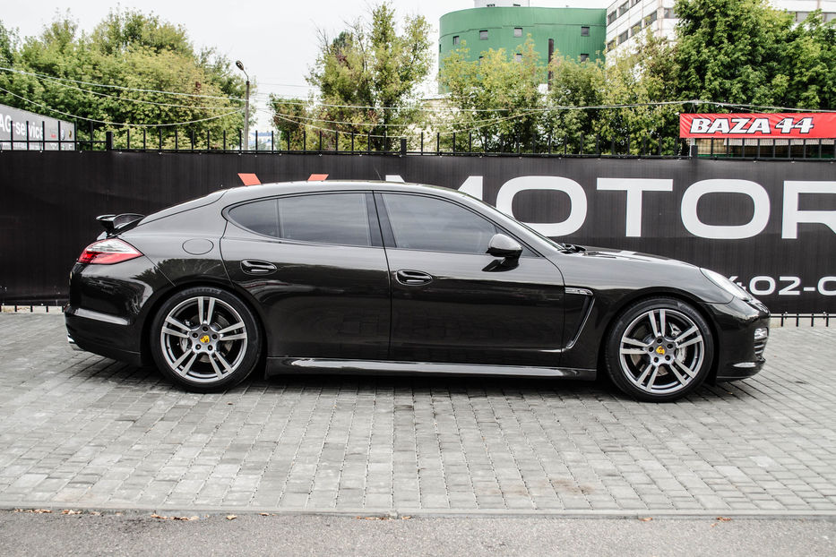 Продам Porsche Panamera 4S 2012 года в Киеве