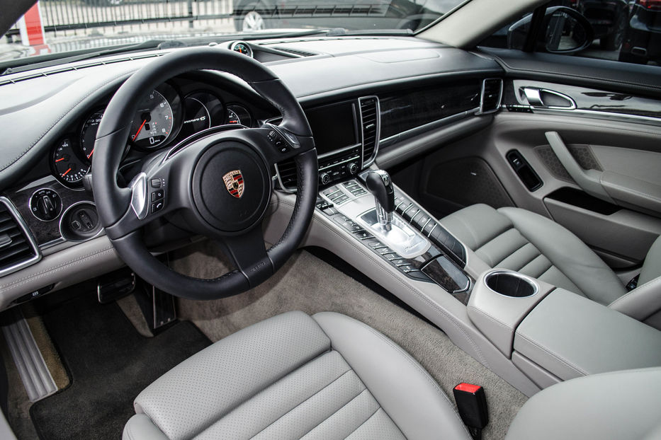 Продам Porsche Panamera 4S 2012 года в Киеве