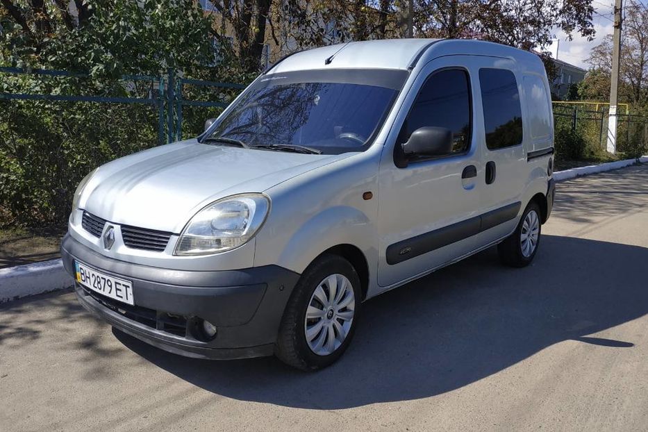 Продам Renault Kangoo пасс. 2004 года в Одессе