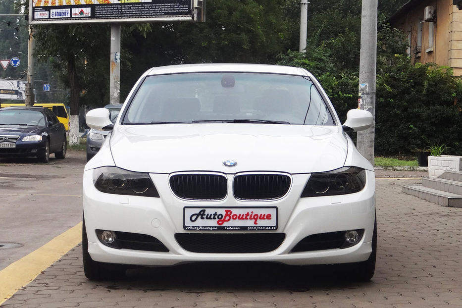 Продам BMW 320 2011 года в Одессе