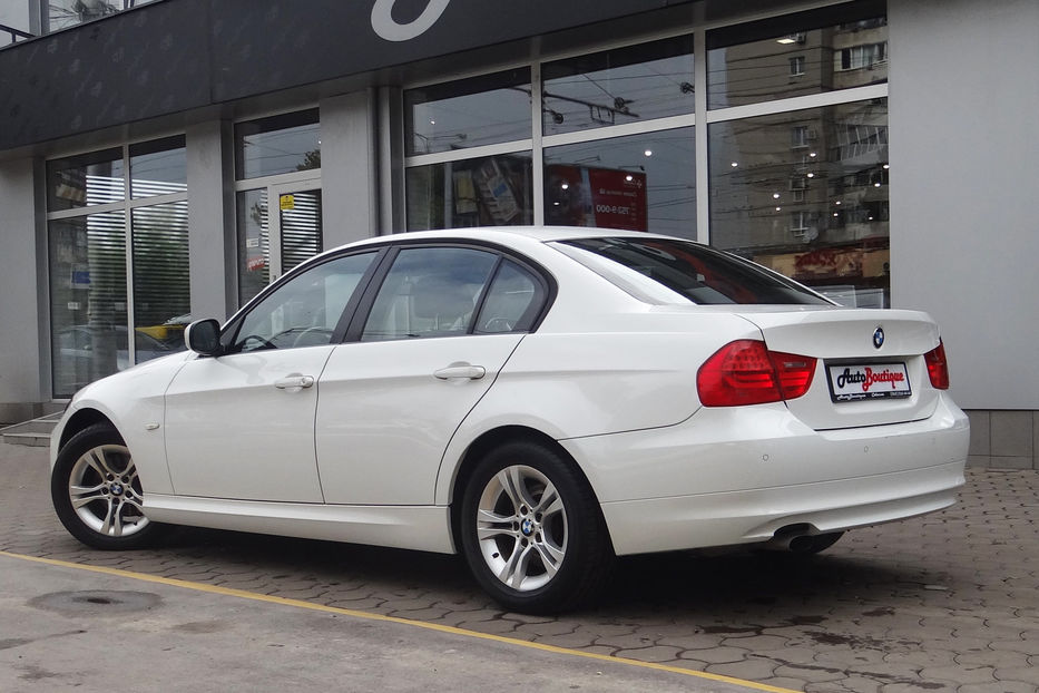 Продам BMW 320 2011 года в Одессе