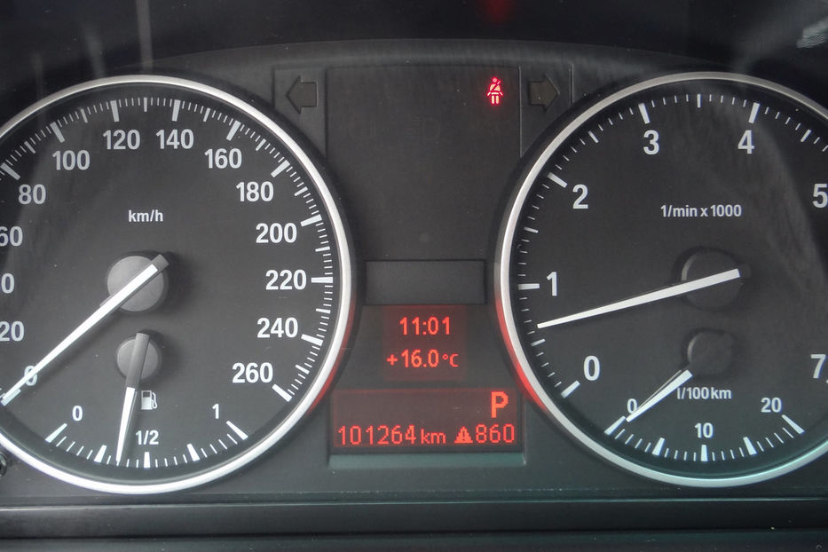 Продам BMW 320 2011 года в Одессе