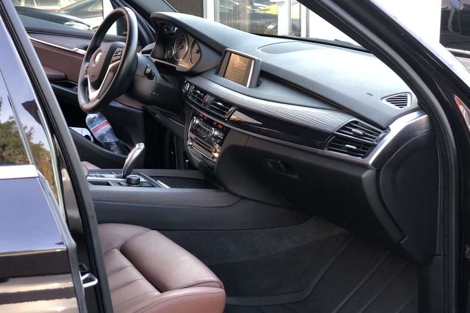 Продам BMW X5 xDrive25D 2016 года в Киеве