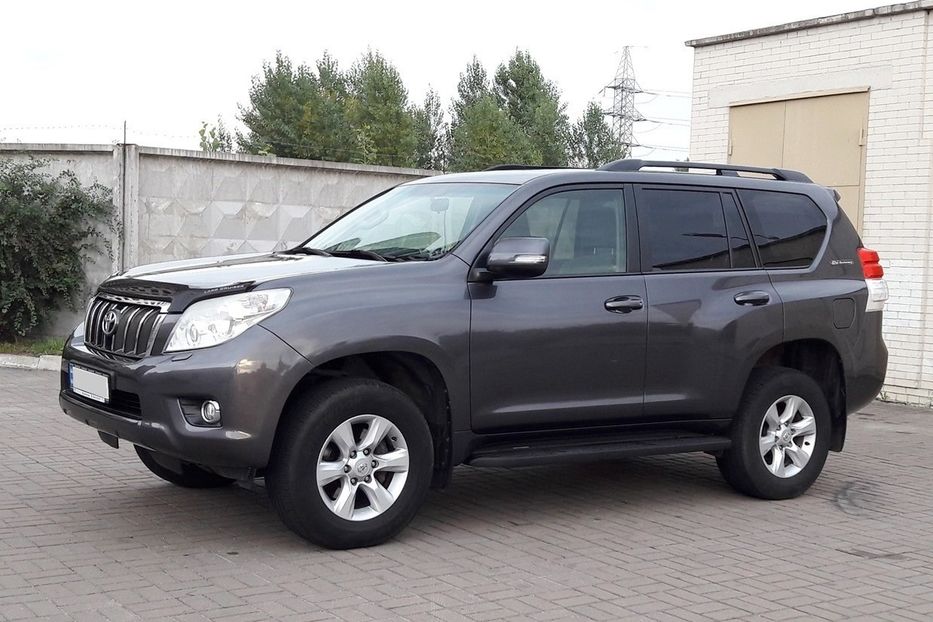 Продам Toyota Land Cruiser Prado 2012 года в Киеве