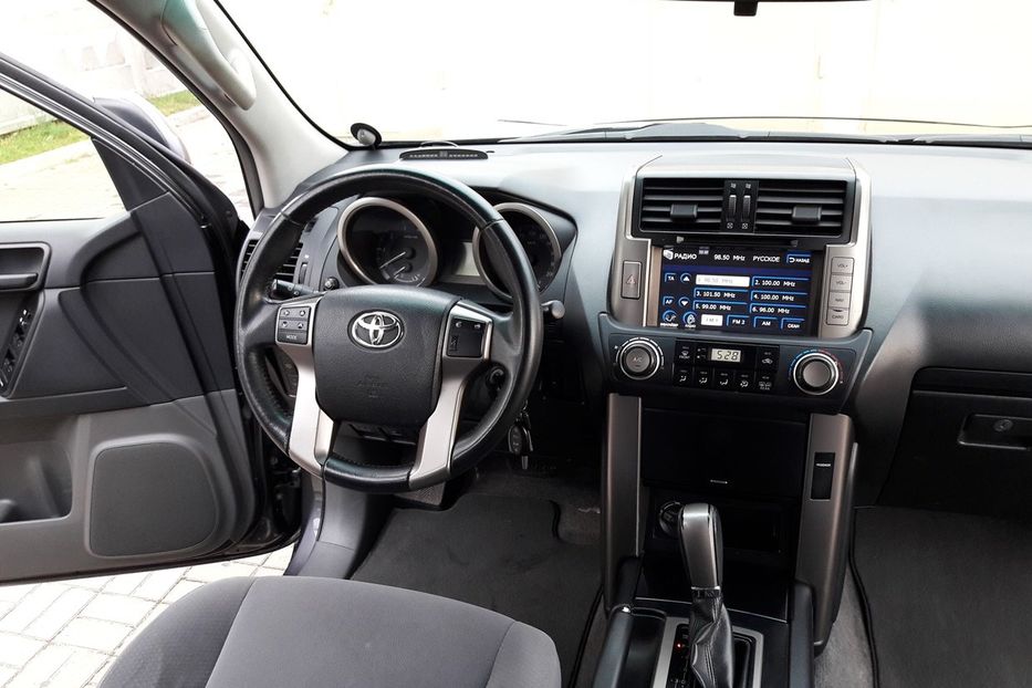 Продам Toyota Land Cruiser Prado 2012 года в Киеве