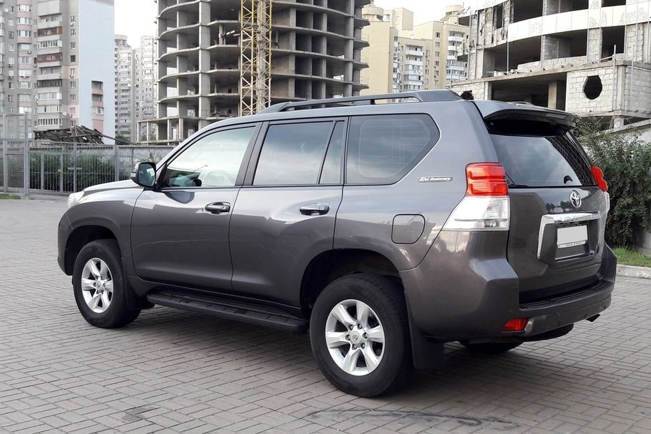 Продам Toyota Land Cruiser Prado 2012 года в Киеве