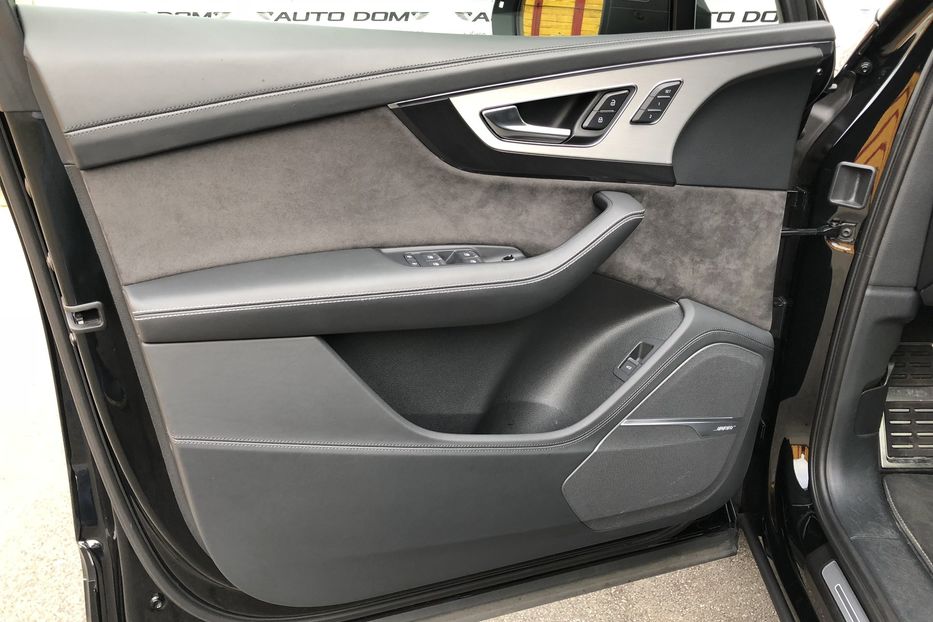 Продам Audi Q7 TDI DESIGN SELECTION 2018 года в Киеве