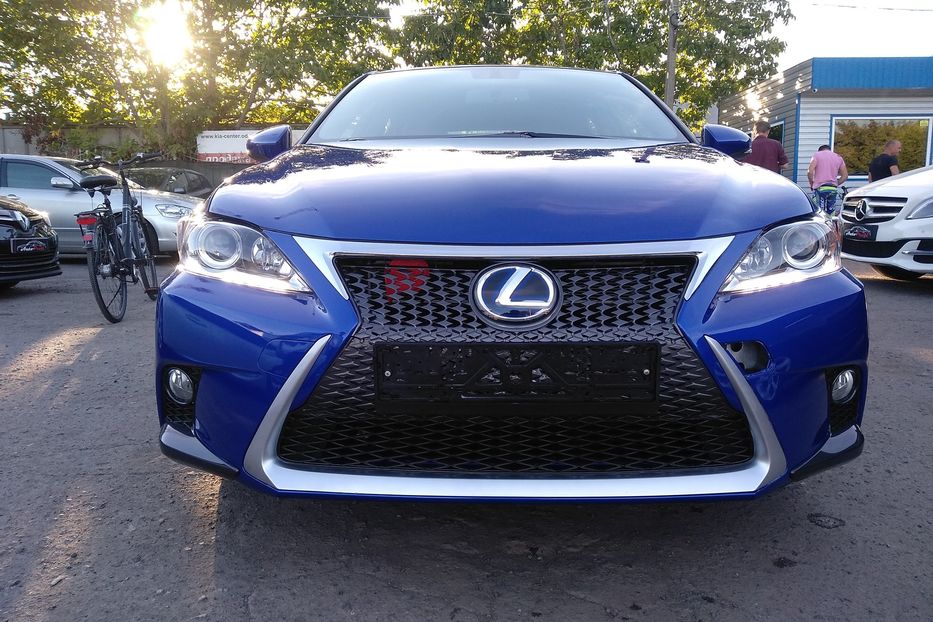 Продам Lexus CT 200H 2015 года в Одессе