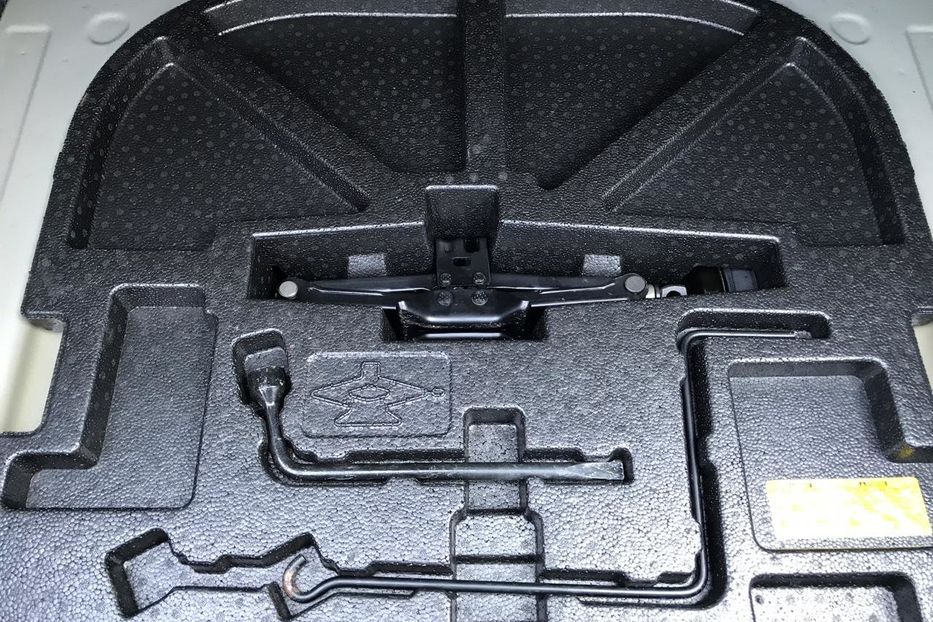 Продам Toyota Camry SE 2015 года в Киеве