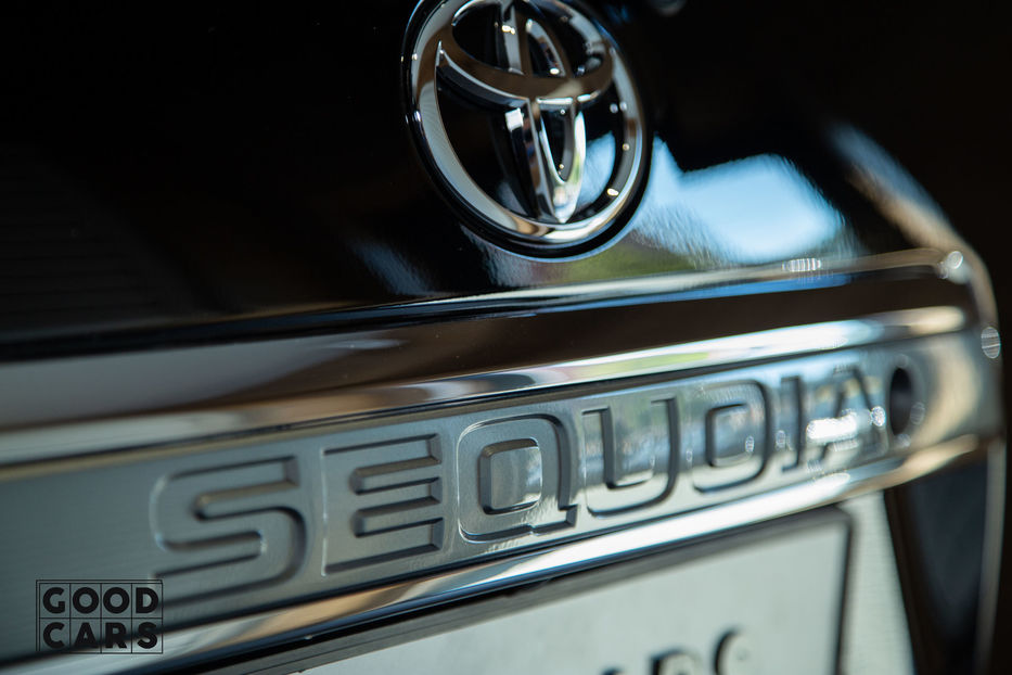 Продам Toyota Sequoia 2018 года в Одессе