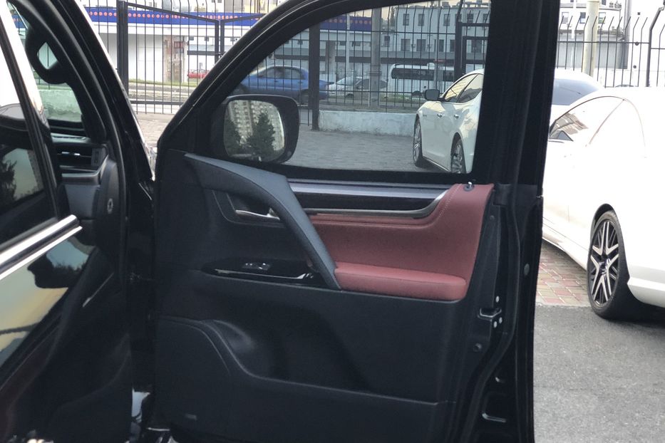 Продам Lexus LX 570 ARMOURED B6 2017 года в Киеве