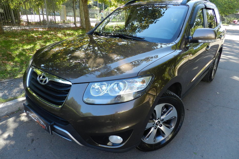 Продам Hyundai Santa FE 2013 года в Одессе