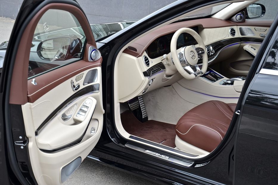 Продам Mercedes-Benz S-Class  S 63 AMG 2018 года в Киеве