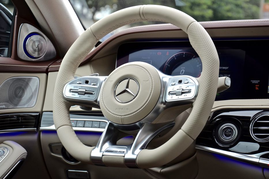 Продам Mercedes-Benz S-Class  S 63 AMG 2018 года в Киеве