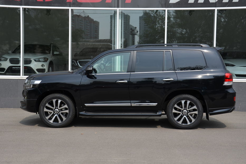 Продам Toyota Land Cruiser 200 LIMITED EXCALIBUR 2018 года в Киеве