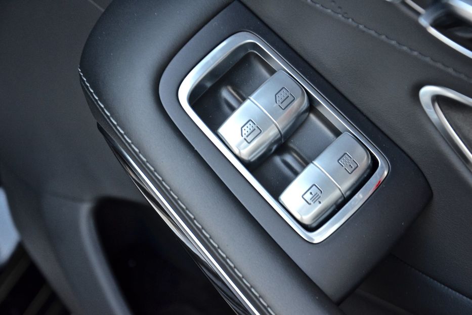 Продам Mercedes-Benz S-Class  S 63 AMG 2013 года в Киеве