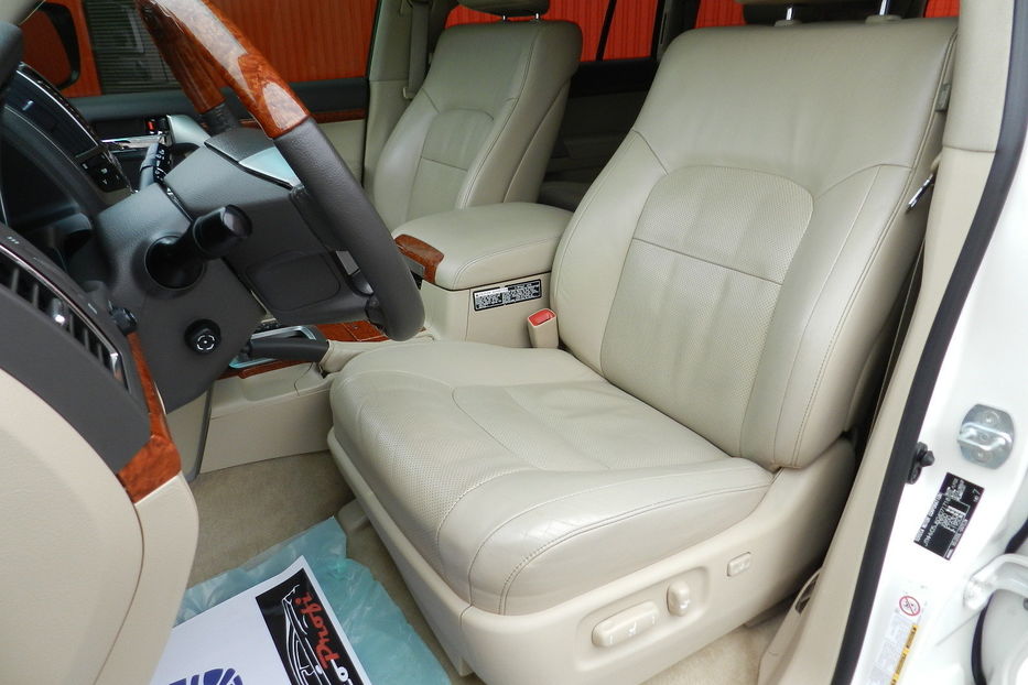 Продам Toyota Land Cruiser 200 2013 года в Одессе