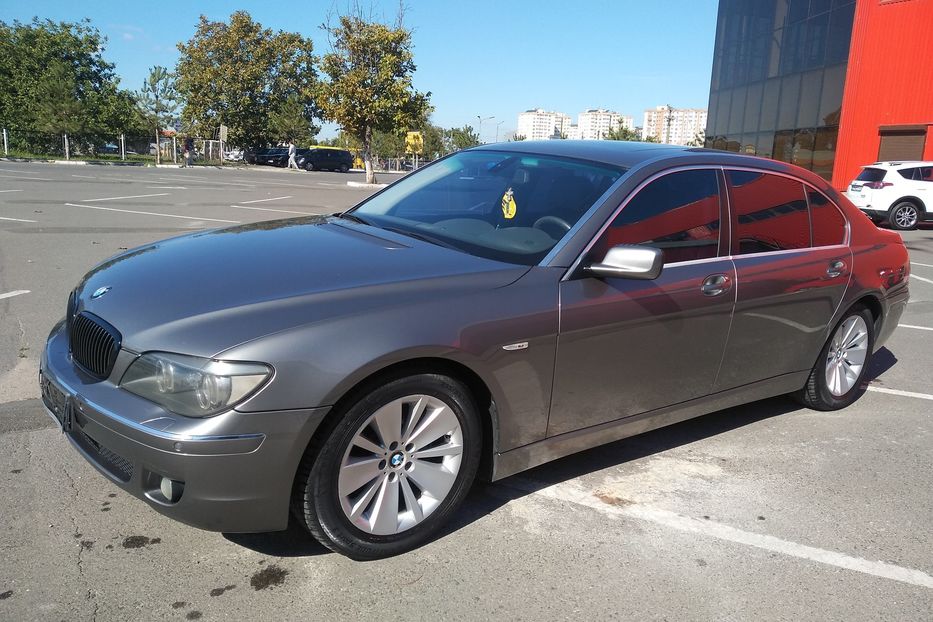 Продам BMW 750 2006 года в Одессе