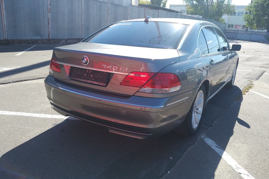 Продам BMW 750 2006 года в Одессе