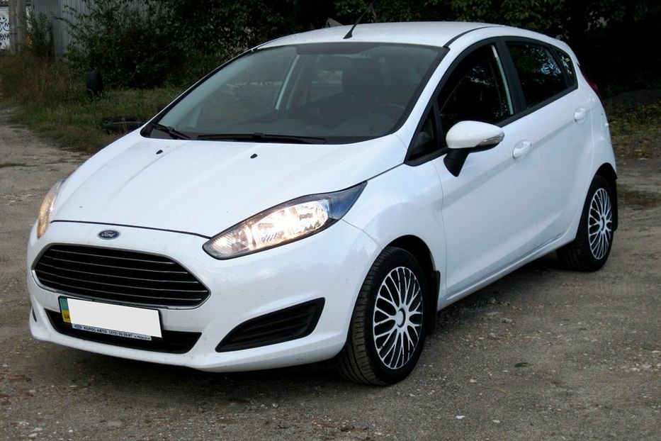 Продам Ford Fiesta EcoBoost 2013 года в Киеве
