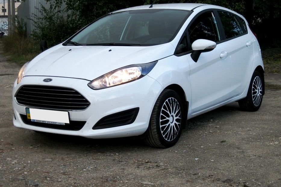 Продам Ford Fiesta EcoBoost 2013 года в Киеве