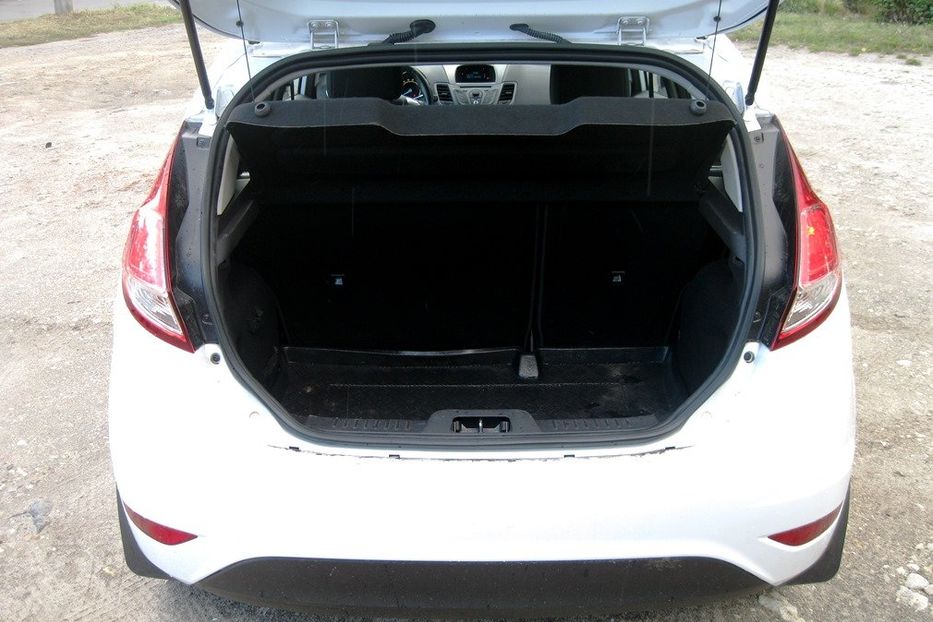 Продам Ford Fiesta EcoBoost 2013 года в Киеве