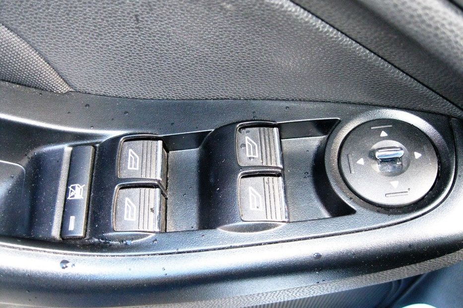 Продам Ford Fiesta EcoBoost 2013 года в Киеве