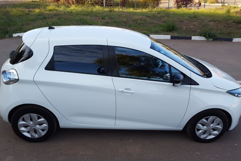 Продам Renault Zoe INTENSE 2013 года в г. Кривой Рог, Днепропетровская область