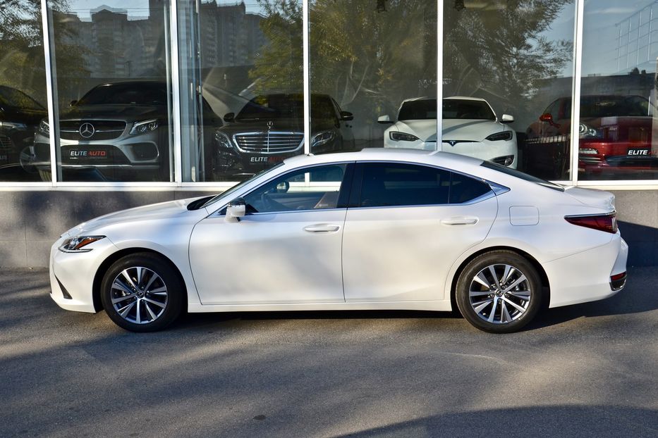 Продам Lexus ES 250 2018 года в Киеве