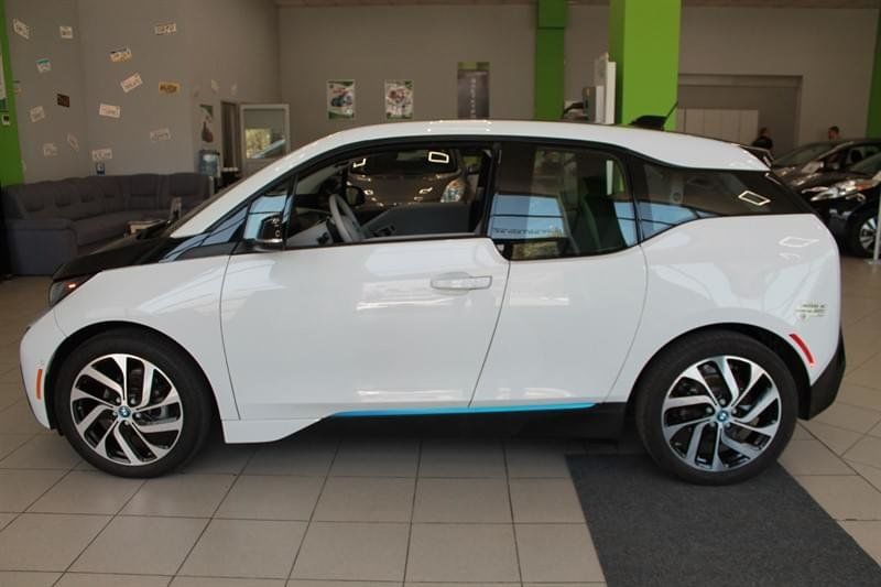 Продам BMW I3 MEGA 2015 года в Киеве