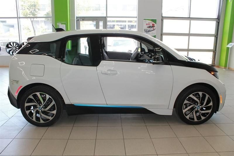 Продам BMW I3 MEGA 2015 года в Киеве