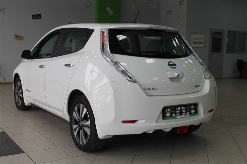 Продам Nissan Leaf SV 30kWt 2016 года в Киеве