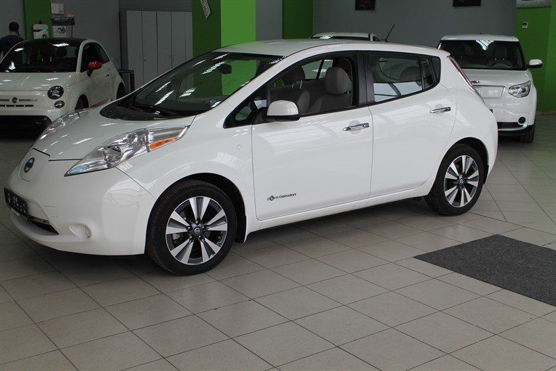 Продам Nissan Leaf SV 30kWt 2016 года в Киеве