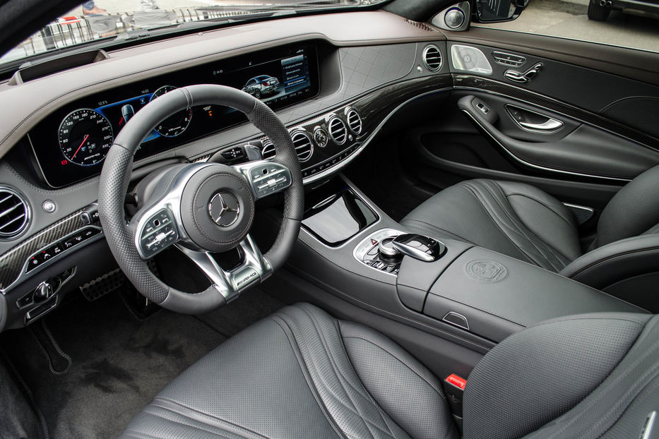 Продам Mercedes-Benz S-Class 63AMG 4Matic+ 2018 года в Киеве