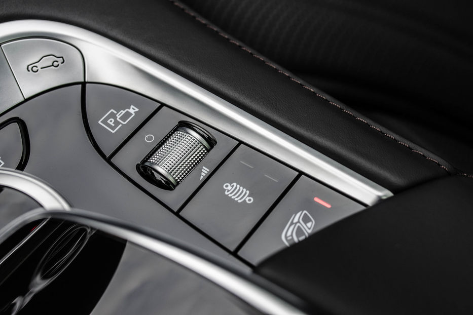 Продам Mercedes-Benz S-Class 63AMG 4Matic+ 2018 года в Киеве
