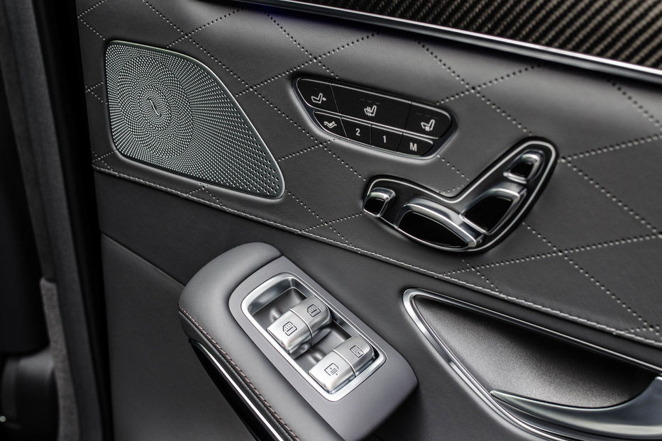 Продам Mercedes-Benz S-Class 63AMG 4Matic+ 2018 года в Киеве