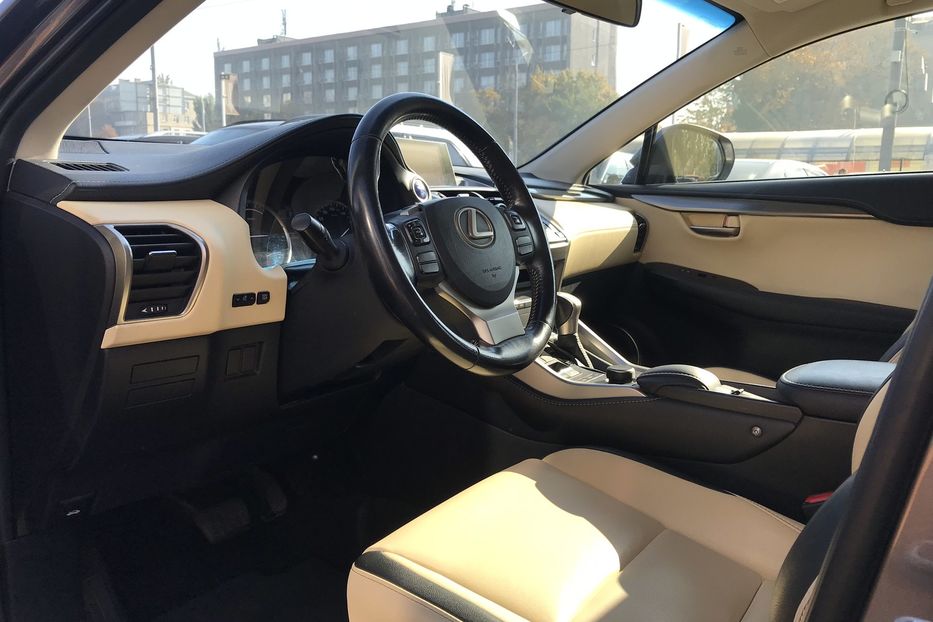 Продам Lexus NX 300 2015 года в Киеве