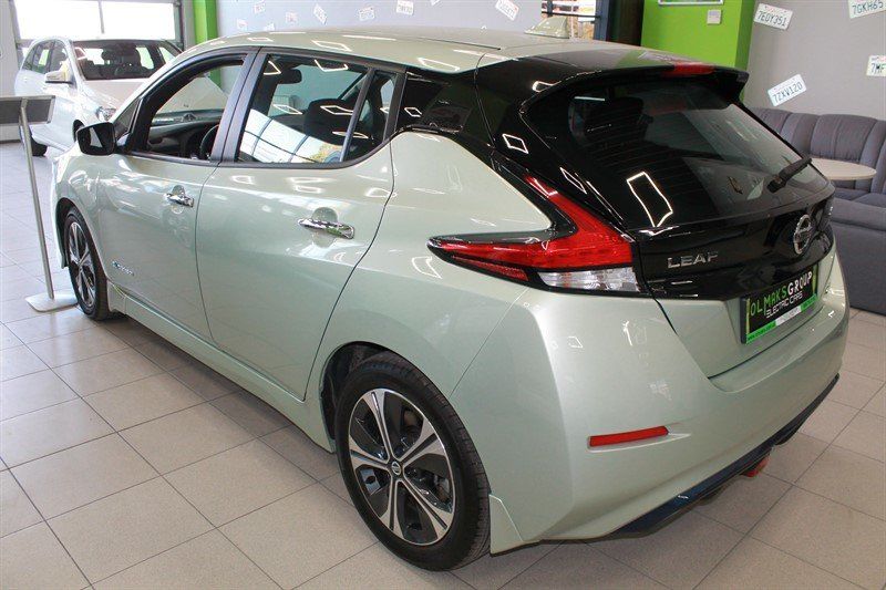 Продам Nissan Leaf SV 40kWt 2018 года в Киеве