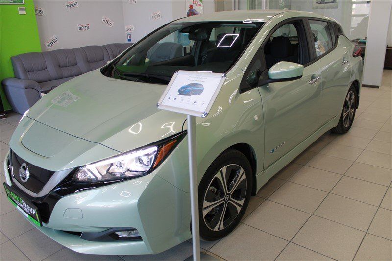 Продам Nissan Leaf SV 40kWt 2018 года в Киеве