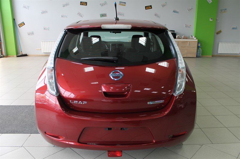 Продам Nissan Leaf S  24kWt 2013 года в Киеве