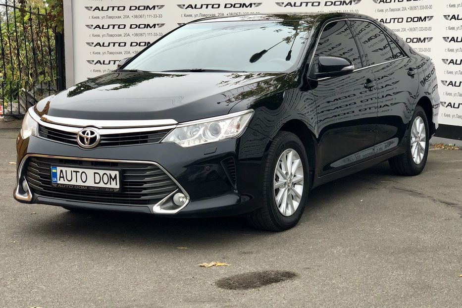 Продам Toyota Camry 2.5  2015 года в Киеве