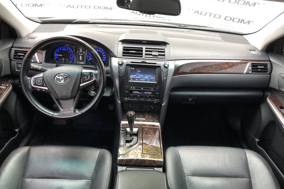 Продам Toyota Camry 2.5  2015 года в Киеве